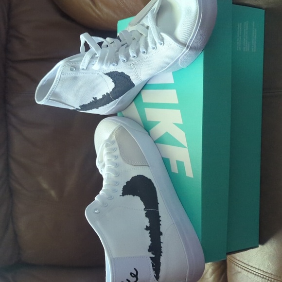 NEW NIKE SB BLZR COURT MID PRM WHITE/BLK/WHITE - Picture 4 of 4